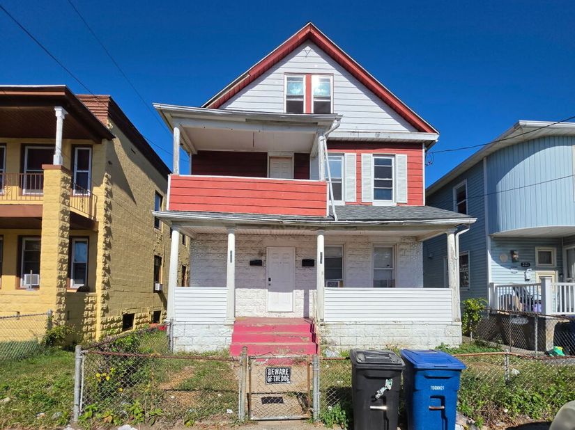 215-217 Deforest Avenue, Bridgeport CT 06607