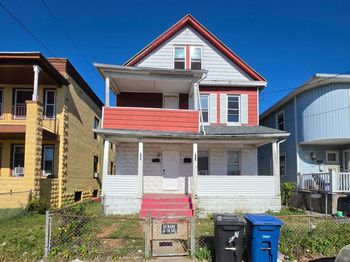 215-217 Deforest Avenue