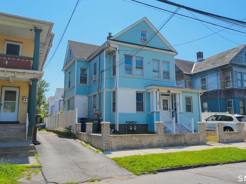 297 Laurel Avenue, Bridgeport CT 06605