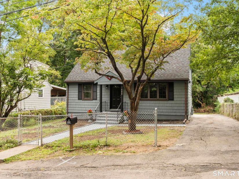 500 Woodlawn Ave Extension, Bridgeport CT 06606