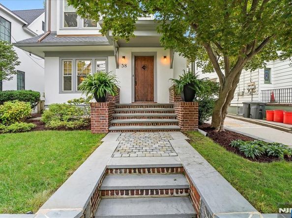 56-58 Bonn Place, Weehawken NJ 07086