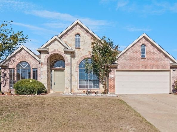 1071  Streamside Drive , Cedar Hill Texas 75104