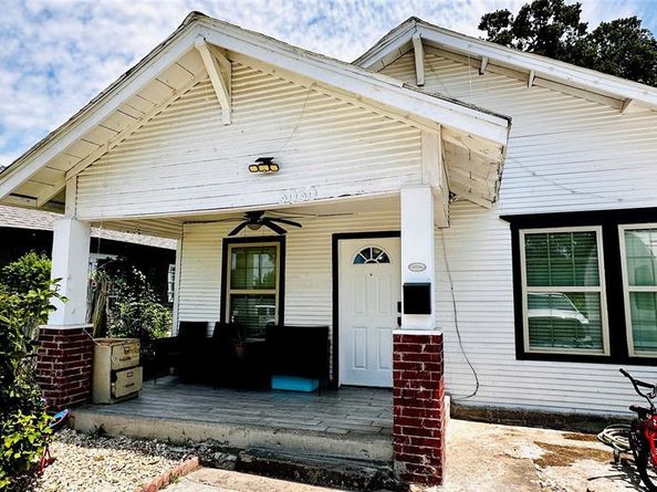 3030  Warren Avenue , Dallas Texas 75215