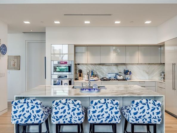 1918  Olive Street  502, Dallas Texas 75201