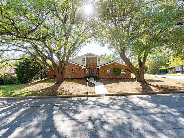 6800  Welch Avenue , Fort Worth Texas 76133