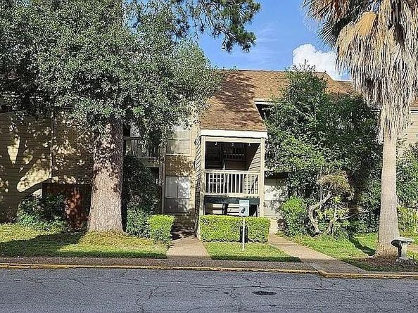 2100  Tanglewilde   167, Houston Texas 77063