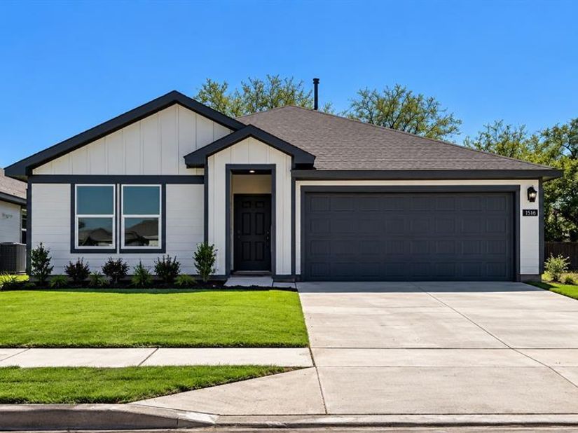 1516  LEMON TREE Lane , Fort Worth Texas 76140
