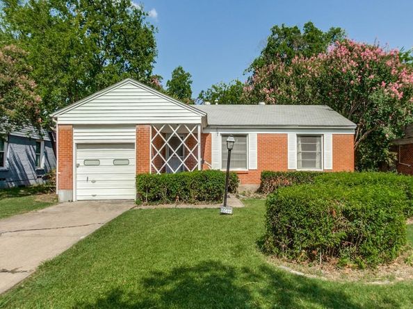 10622  Fern Drive , Dallas Texas 75228