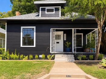 2229  College Avenue 