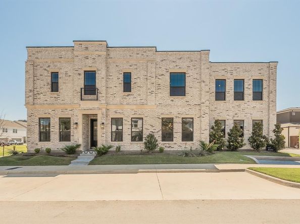 305  Sunset Lane  101, Fort Worth Texas 76114