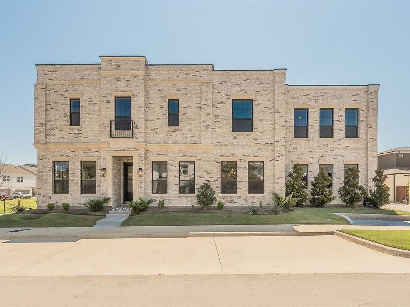305  Sunset Lane  101, Fort Worth Texas 76114