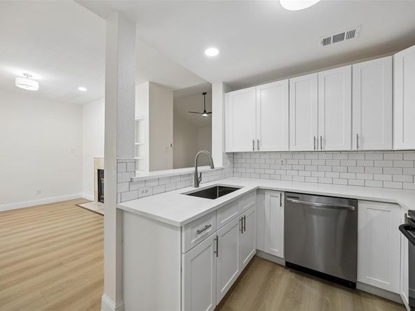 12660  Hillcrest Road  7205, Dallas Texas 75230