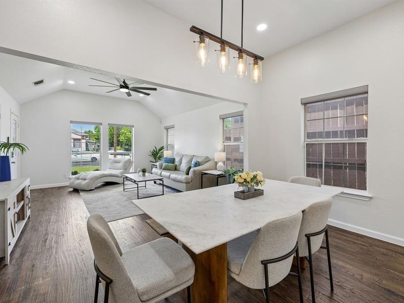 630 W Neely Street , Dallas Texas 75208