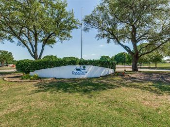 2713  Laurel Oaks Drive 