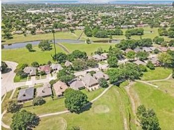 2713  Laurel Oaks Drive 