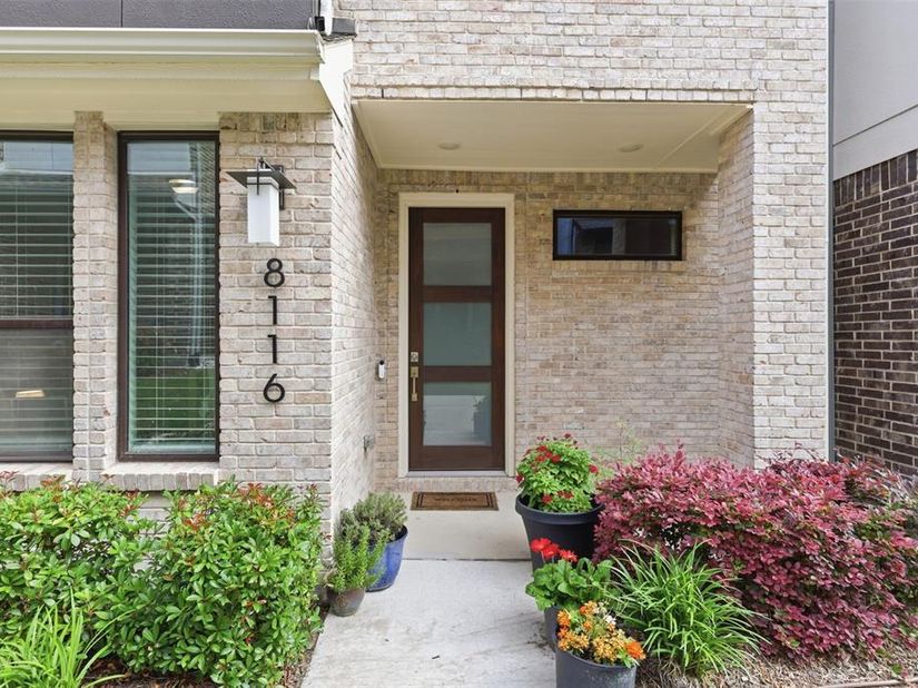 8116  Radnor Road , Dallas Texas 75231