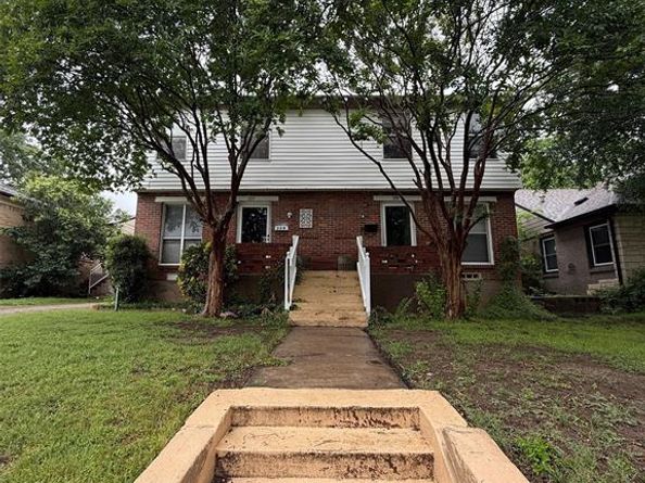 311 N Montreal Avenue , Dallas Texas 75208