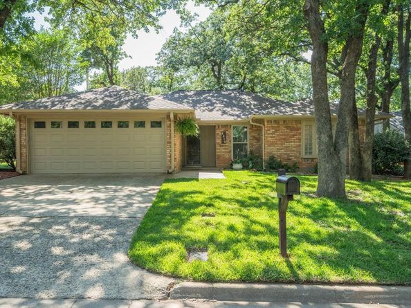 5516  Silver Bow Trail , Arlington Texas 76017