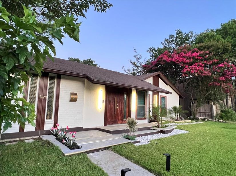3928  Tacoma Street , Irving Texas 75062