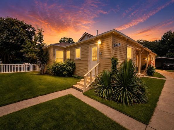 1817-1819  Brittain Street , Fort Worth Texas 76111