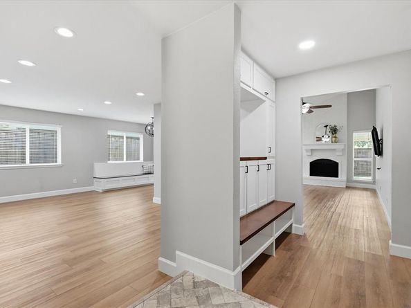 2117  Via Estrada  , Carrollton Texas 75006