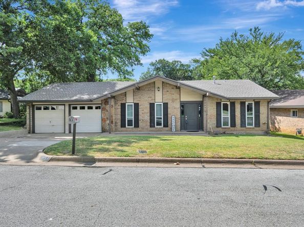 2727  Buffalo Drive , Arlington Texas 76013