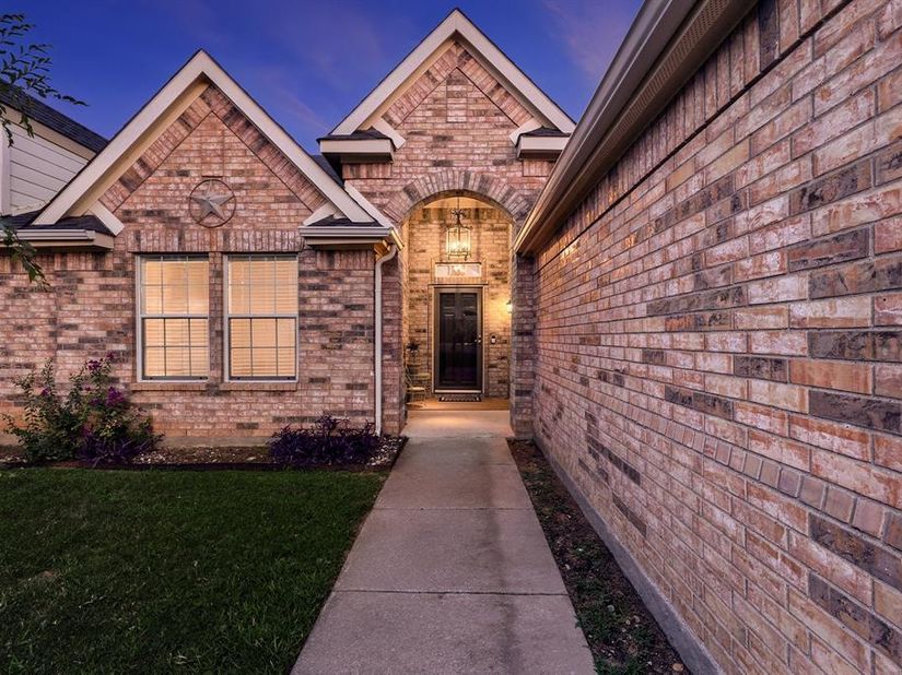 3505  Mustang Drive , Denton Texas 76210