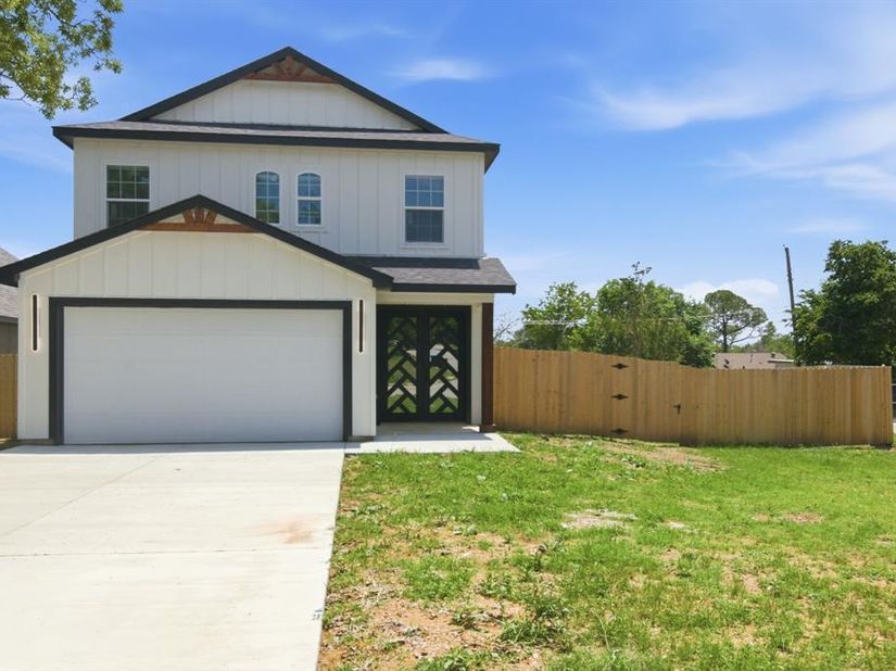 1013  Duff Court , Fort Worth Texas 76112