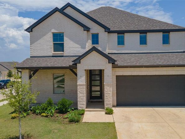 2424  Yosemite Way , Corinth Texas 76210