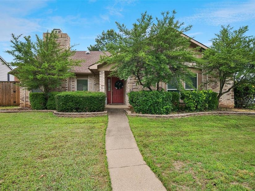 3017  Newcastle Court , Flower Mound Texas 75028