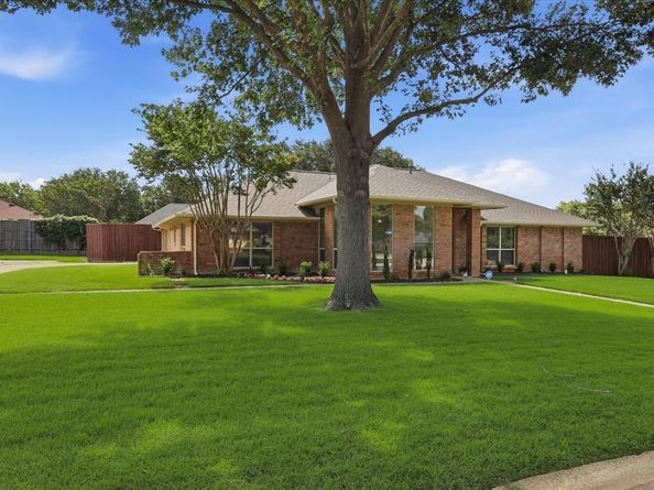 490  Spruce Drive , Highland Village Texas 75077