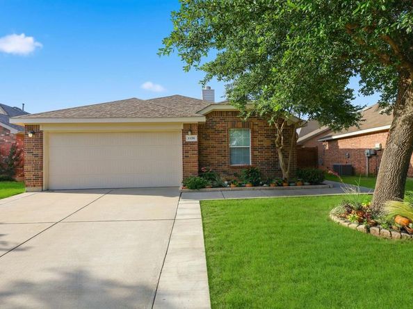 1136  Kachina Lane , Fort Worth Texas 76052