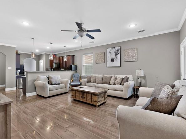 1423  Barrel Drive , Dallas Texas 75253