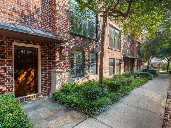 2411 N Hall Street  38, Dallas Texas 75204