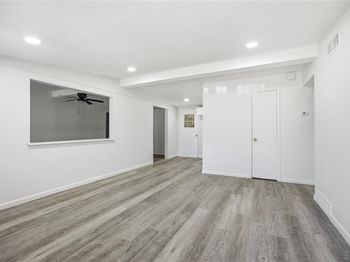 612  Henderson Circle 