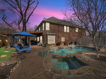 113  Lake Forest Court 