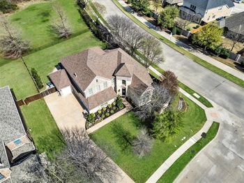 1105  Mallard Lakes Drive 