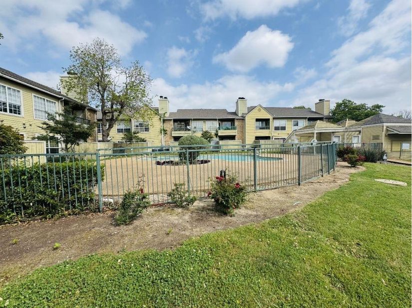 4113  Esters Road  603, Irving Texas 75038
