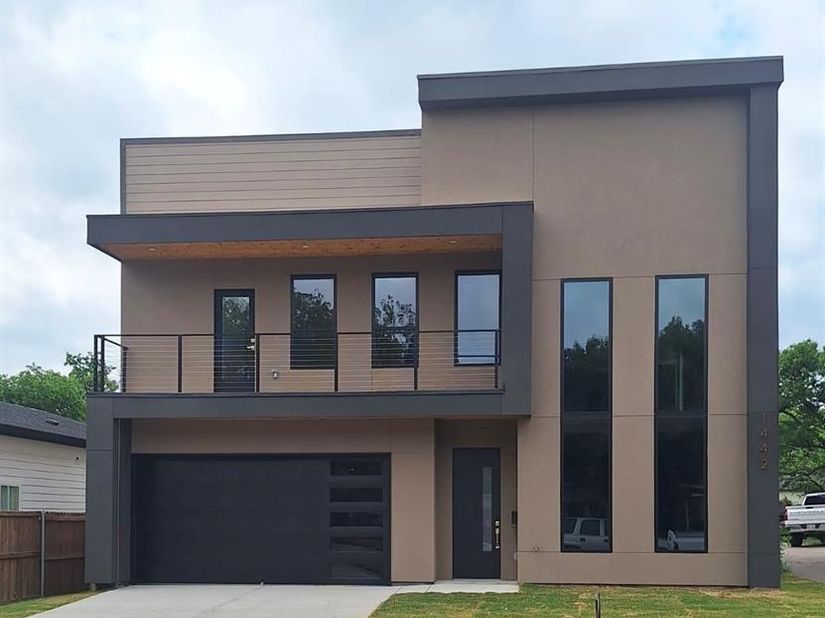 1442  Stella Avenue , Dallas Texas 75216