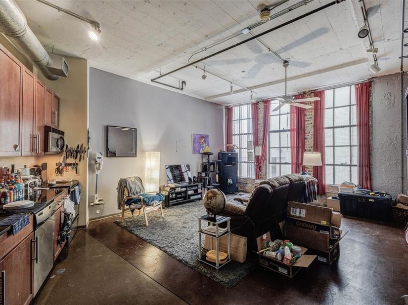 1122  Jackson Street  214, Dallas Texas 75202