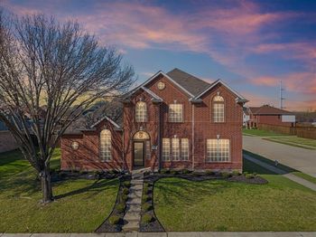 1137  Versailles Avenue 