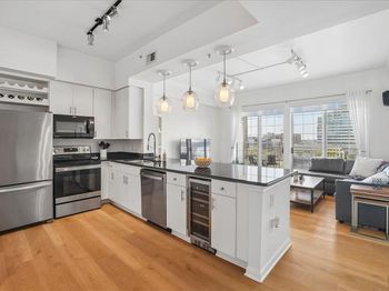 3225  Turtle Creek Boulevard 