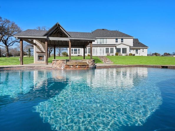 6056  Bennett Lawson Road , Mansfield Texas 76063