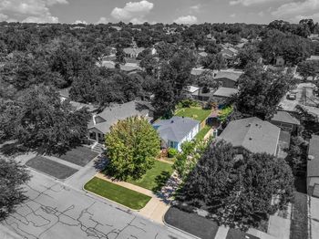 4812  Calmont Avenue 