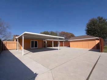 1410  Bowie Street 