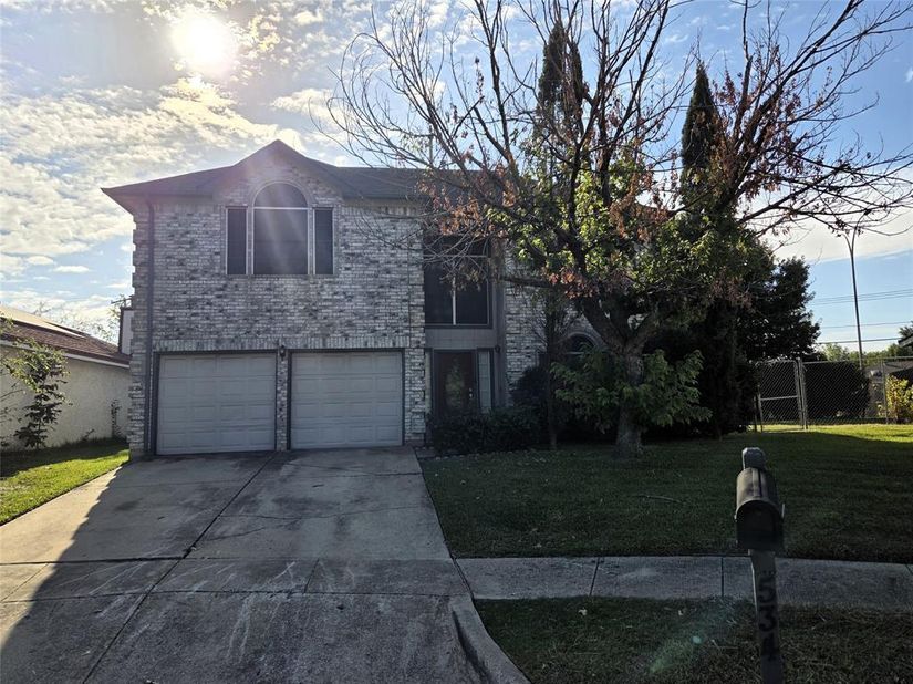 534  Cross Cut Drive , Arlington Texas 76018