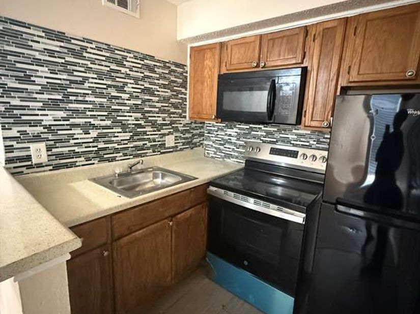 9809  Walnut Street  301, Dallas Texas 75243