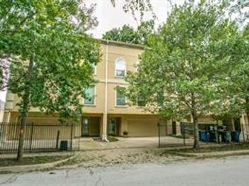 3915  Congress Avenue 