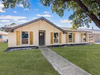 916  Harvest Glen Drive 