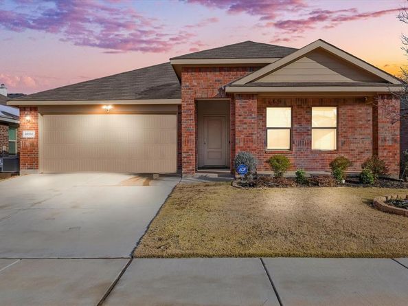 3052  Manu Street , Fort Worth Texas 76123